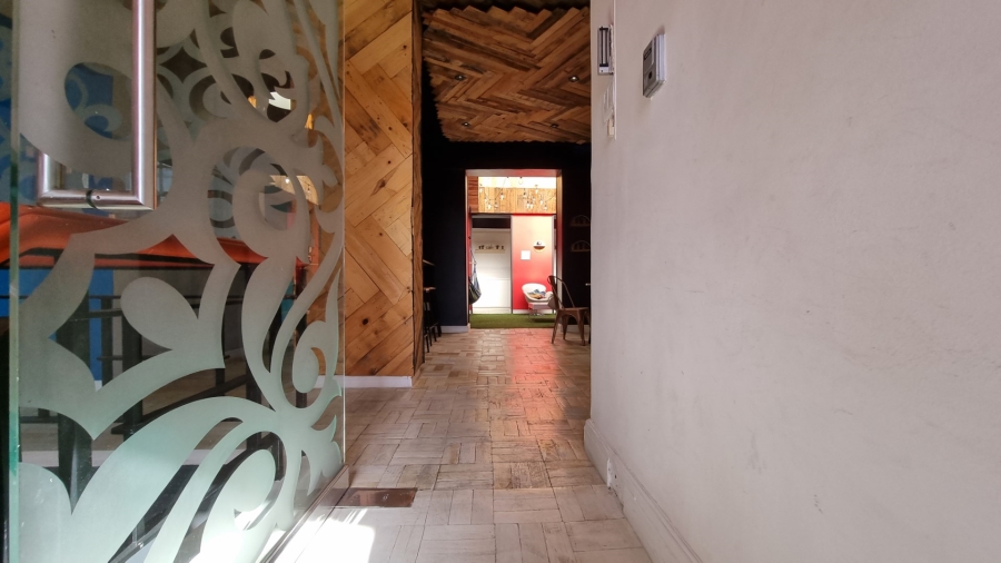 To Let Commercial Property for Rent in Woodstock Western Cape